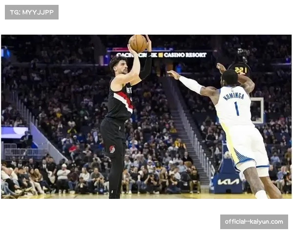 勇士防守端难以限制锋线群 科尔需调整防守策略